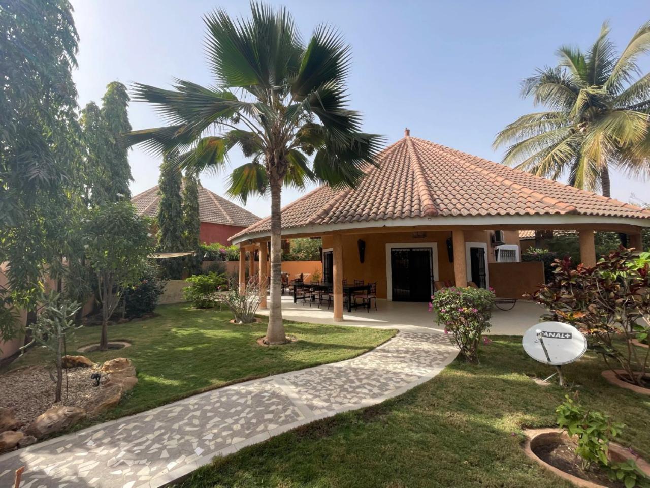 Agence Adjana Resort - Residence Du Port 3 Sali Tapé エクステリア 写真