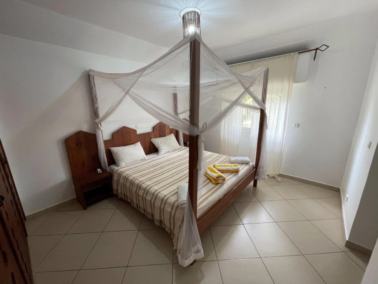 Agence Adjana Resort - Residence Du Port 3 Sali Tapé エクステリア 写真