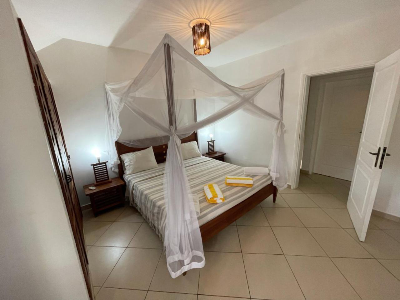 Agence Adjana Resort - Residence Du Port 3 Sali Tapé エクステリア 写真